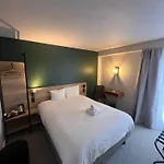 Sure By Western Nimes Est 3*