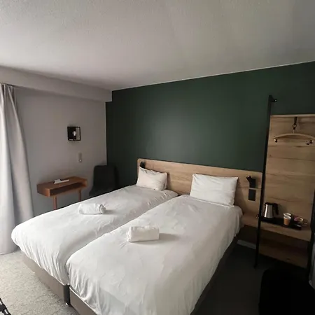 Sure By Western Nimes Est Отель