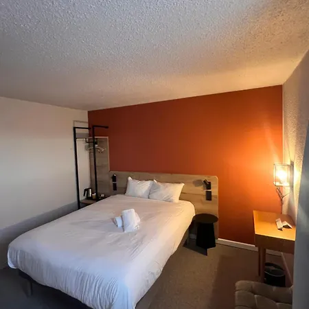 Sure By Western Nimes Est 3* Маргерит