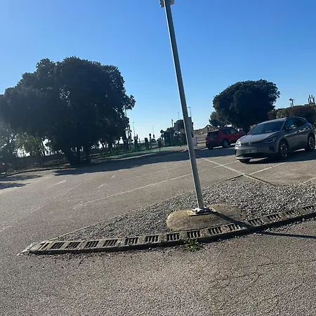 Sure By Western Nimes Est Отель Маргерит