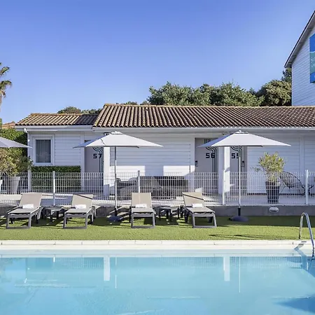 Отель Sure By Western Nimes Est