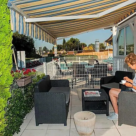 Sure By Western Nimes Est Hotell 3*