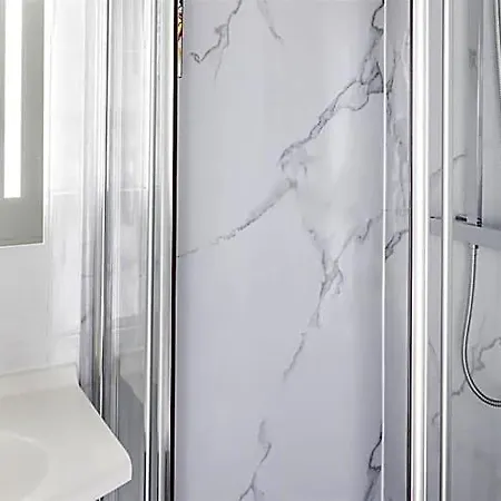 Sure By Western Nimes Est 3*