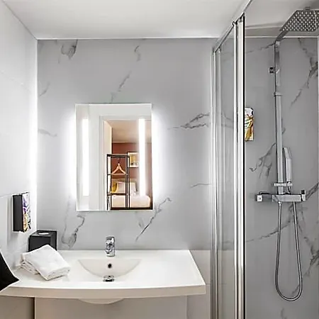 Sure By Western Nimes Est Hotell Marguerittes