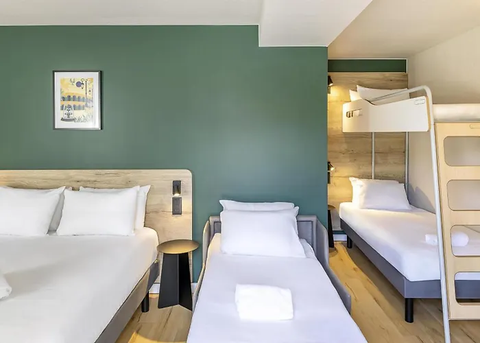Sure By Western Nimes Est 3* مارغيريتيس