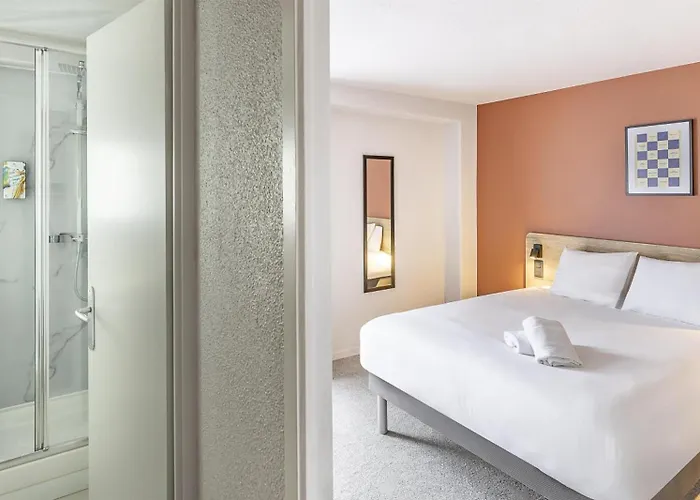 Sure By Western Nimes Est فندق 3*