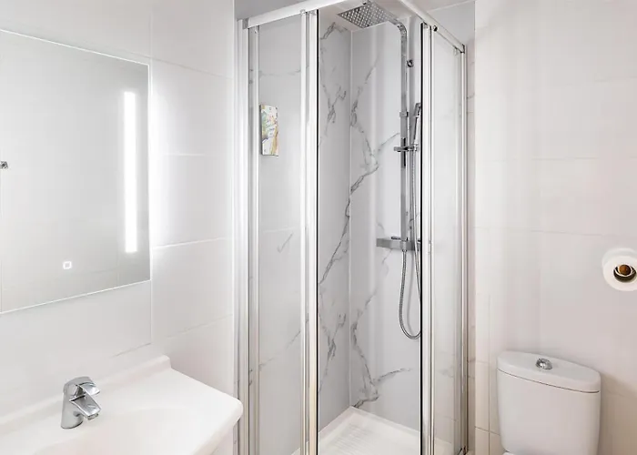 فندق Sure By Western Nimes Est 3*